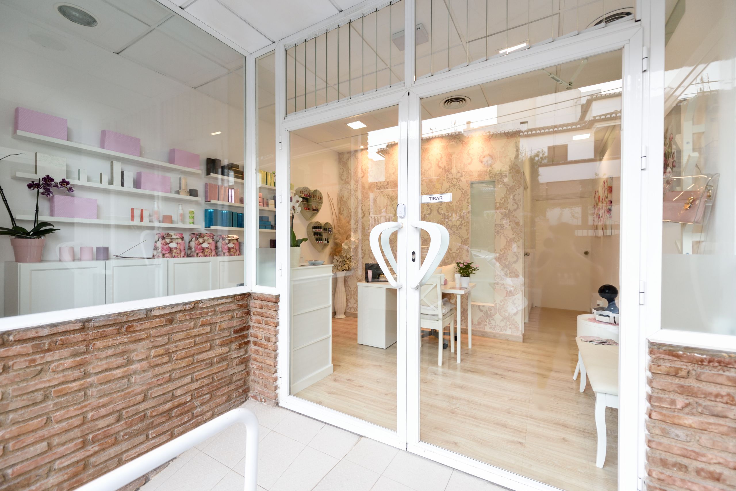 How Aesthetics Businesses Can Gain More Customers by Online Marketing Ideas
